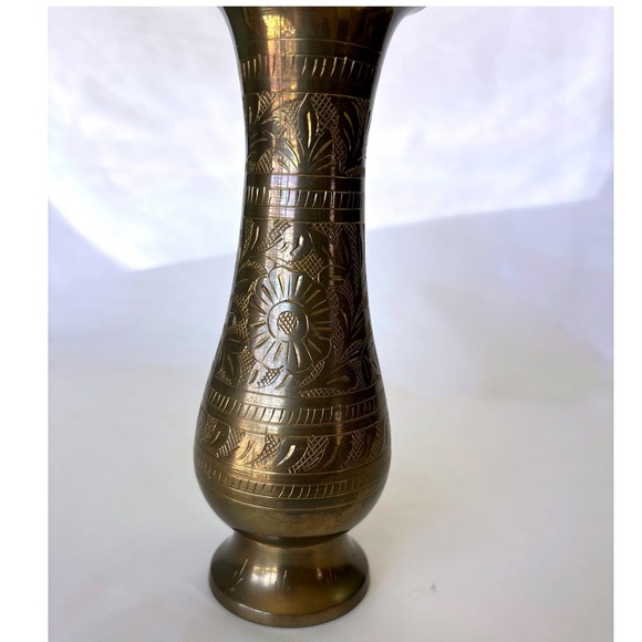 Vintage Etched Brass Bud Vases Pair Hand Engraved Floral Design 8 Inch Gold Tone - Picture 5 of 9